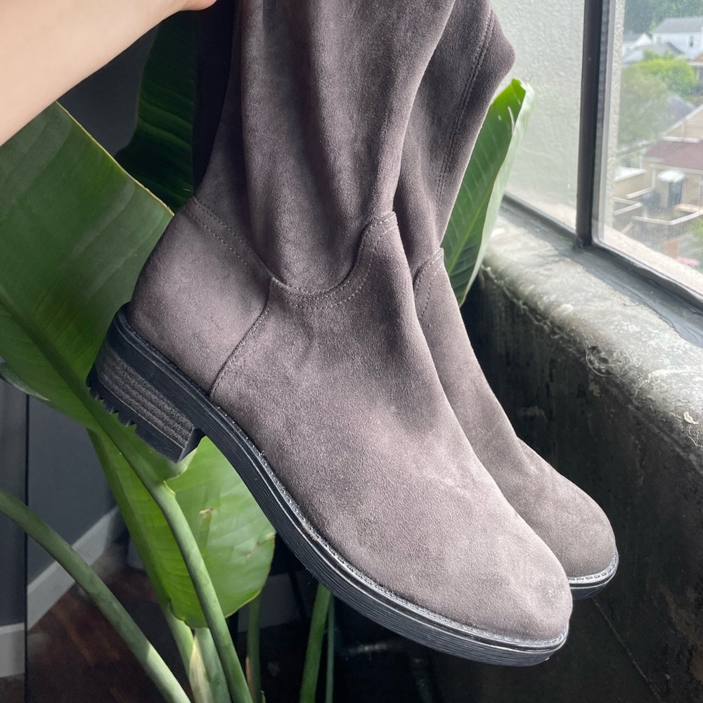 Grey boots - Picture 3 of 4